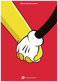 Die verschränkten Hände der Comichelden Homer Simpson und Mickey Mouse auf rotem Hintergrund.